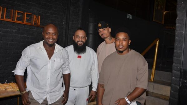 Integrantes do Grupo Kalawe em noite de lançamento do novo universo audiovisual conectado em São Paulo