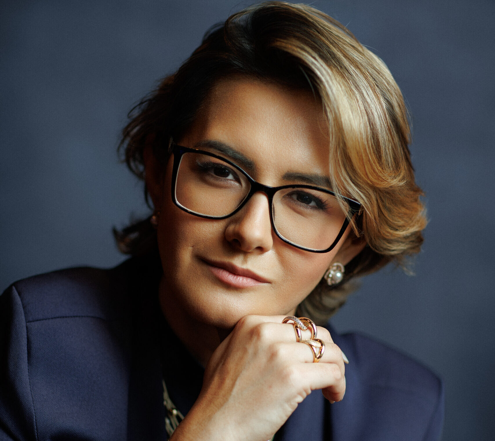 Rika Durão, CEO da Sete Dígitos, nos bastidores de evento corporativo de alto nível em São Paulo